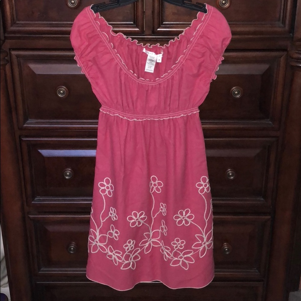 Max Studio Dress with Sweet Embroidery!